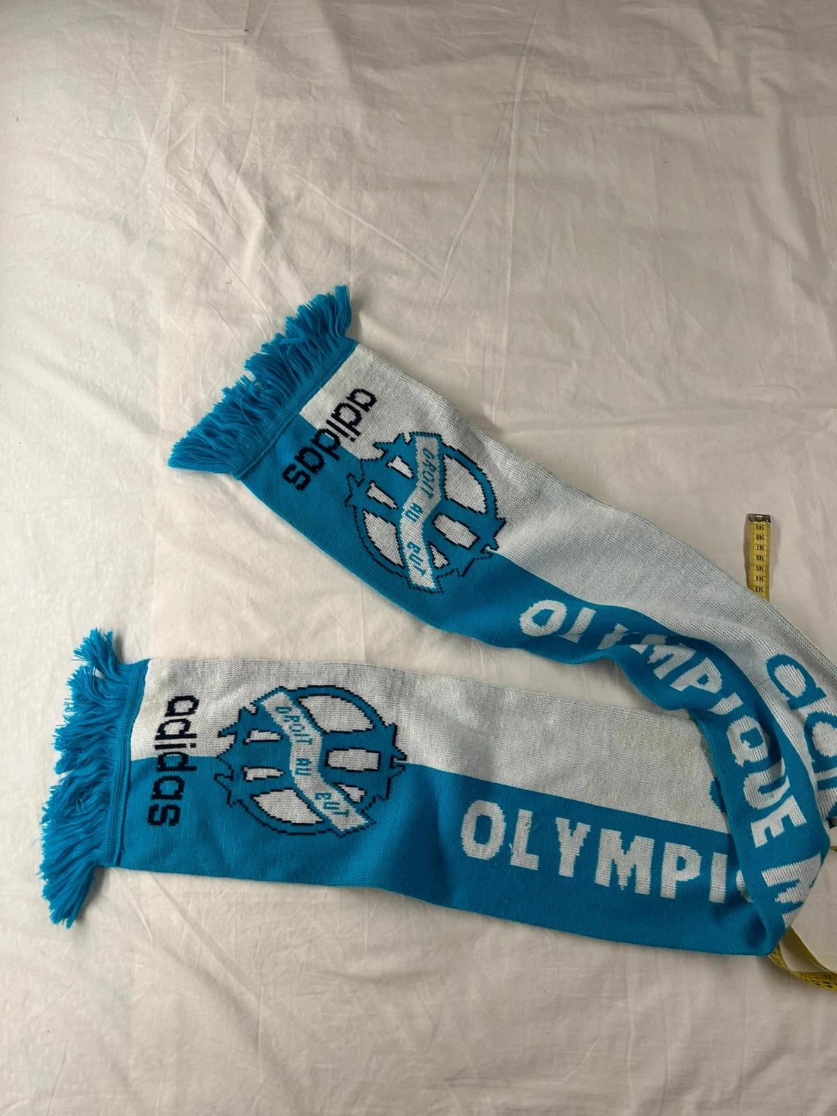 Écharpe Adidas OM années 2000 en très bon état 🏆